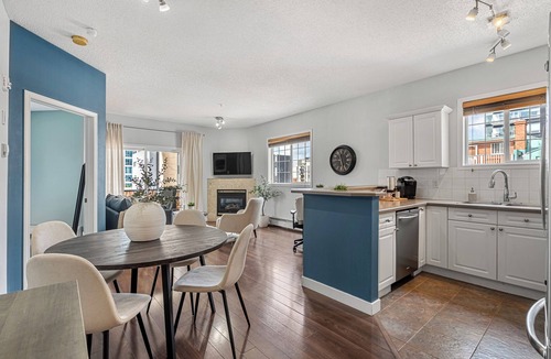 Beltline Apartment | Tranquil Coastal Colour Inspired 2Bdrm w Parking