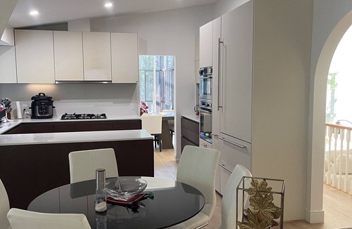 West Vancouver House | Tranquil Haven of Natural Beauty