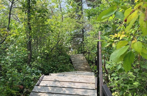 Lac du Bonnet Cabin | Tree Top Getaway in exclusive Cape Coppermine