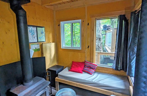 Saint-Faustin-Lac-Carre House | Treehouse between two trees, suspension bridge and deck | Lodging #13