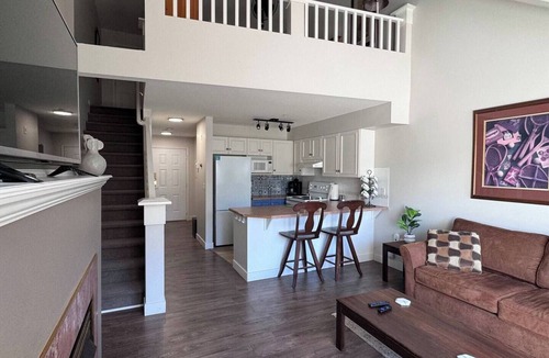Quail Ridge Apartment | Trendy Loft - 317