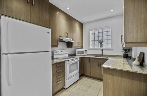 Little Italy Apartment | Trendy Open-Space Studio by Jean Talon Market