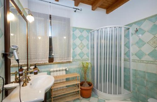 Cinisi House | Tri Re e 'na Regina
