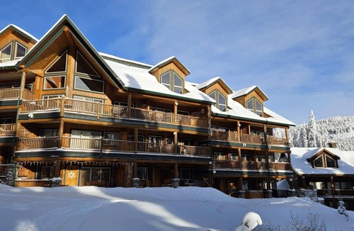 Apex Mountain Condo | True ski in/out with private hot tub and valley views