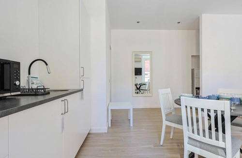 Tuscolano Apartment | Tuscolana Costantino's Apartment by Rentbeat