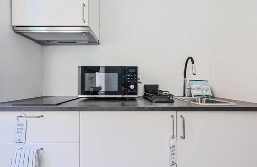 Tuscolano Apartment | Tuscolana Costantino's Apartment by Rentbeat