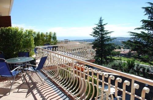 Trecastagni Apartment | Two-Bedroom Sea View Apartment