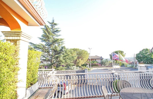 Trecastagni Apartment | Two-Bedroom Sea View Apartment