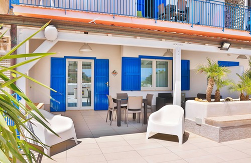 Alcamo Marina House | Typical house 200 meters from the sea wi fi car rental