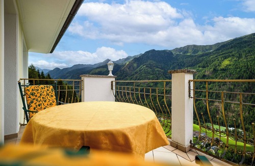 Selva dei Molini Apartment | Tyrolean Chalet Apartment in Mountain Hideaway with SPA