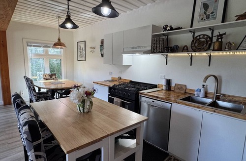 Golden House | Unique Container home. 10 min from town. Stunning Mountain Views!
