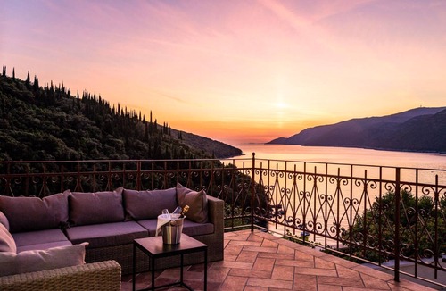 Buseto Palizzolo Villa | Unique Villa Located in the Sicilian Countryside