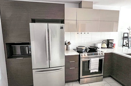 Cote-Des-Neiges—Notre-Dame-De-Grace Apartment | Unit 406 – Charming Beaconsfield Stay