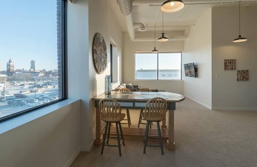 Winnipeg Apartment | UNIT SEVEN Executive Stay Fully Furnished Two Bedroom Two Bathroom Condo