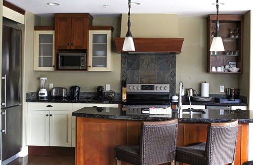 Cougar Creek Condo | Upgraded Cozy 3 Bdrm Corner Suite, Great Mountain Views, Resort and Spa