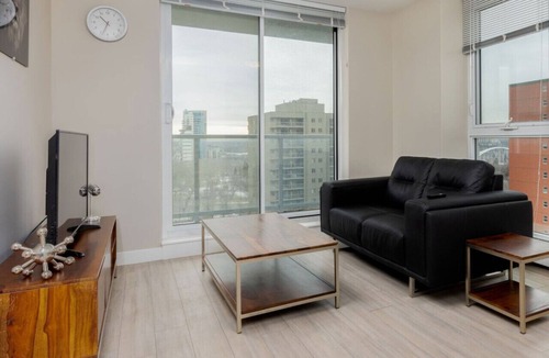 North Central Edmonton Apartment | Upscale 2BR Apt with Lovely Views, Near Riverfront