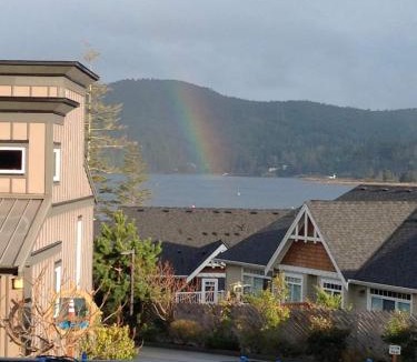 Sooke House | Upscale Sooke Vacation Rental