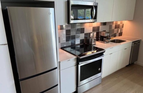 Downtown Apartment | Urban/Modern Living Studio in the Heart of Downtown Durham