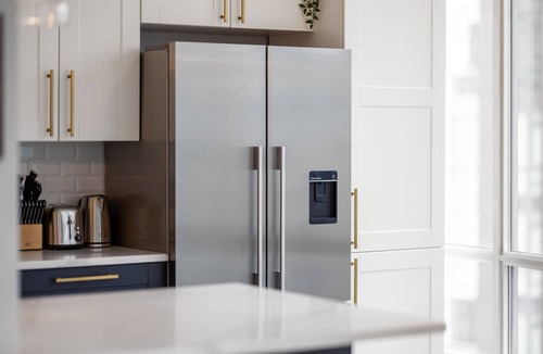 Coal Harbour Condo | Urban Outdoor Oasis in Coal Harbour
