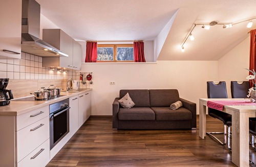 Valle Aurina Apartment | Vacation Apartment "Golserhof Kristall" in the Ahrntal Valley with Mountain View