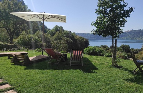 Nemi House | Vacation Home "Il Nemus Agriturismo" with Lake View & Private Garden