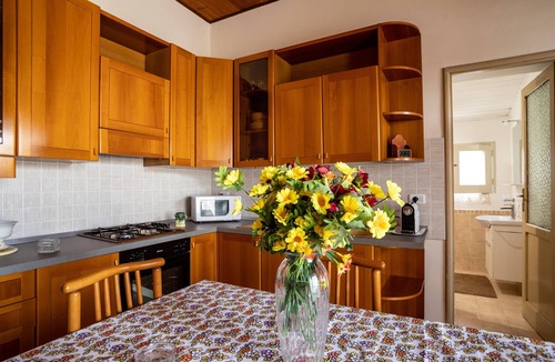 Capri Leone House | Vacation Home "La Casuzza Di Sara" with Private Terrace & Wi-Fi