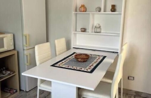 Corviale House | Valle dei Casali House is 5 minutes from Villa Pamphili and 15 minutes from the Vatican.
