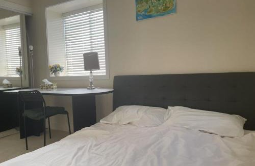 Dunbar House | Vancouver UBC University Villa B&B 35