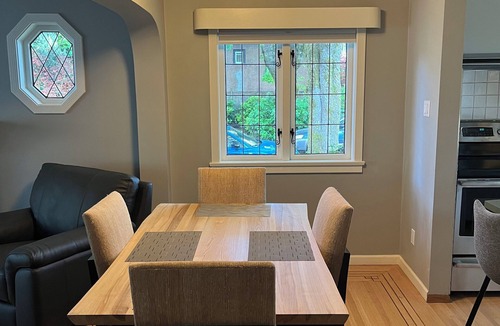West Point Grey House | Vancouver whole home stay with space for extended families & close to everything