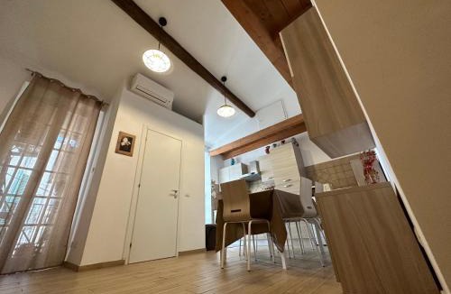 Velletri Apartment | VELLETRI-Appartamento al centro-Aria condizionata-Netflix-Wifi