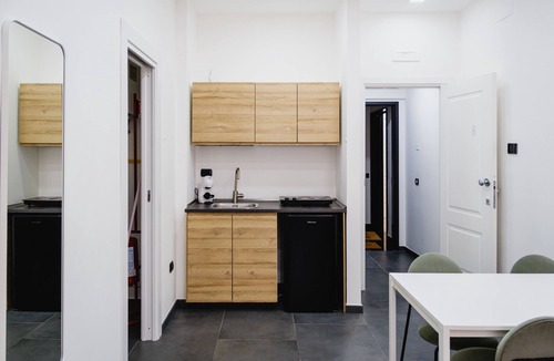Chiaia Apartment | Via Niccolò Tommaseo 4 - appartamento 6
