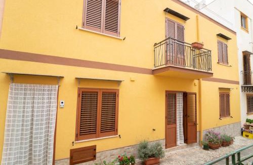 Ustica Apartment | Via San Bartolomeo primo piano e terrazzo