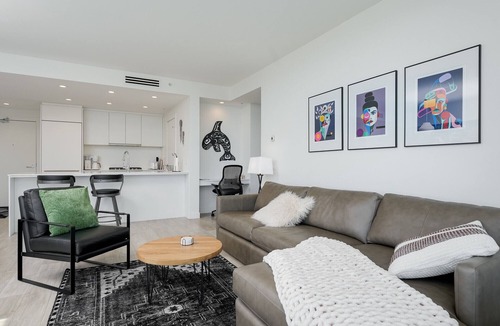 Victoria Condo | Vic West Gem, workspace, 2 parking spots, AC, Harbor Views off big balcony & Outdoor pool/lounge