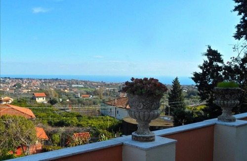 Viagrande Villa | Villa ∙ 4 bedrooms ∙ 9 guests