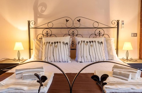 Motta Camastra House | Villa Adenu