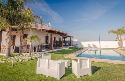 Tre Fontane House | Villa al Mare