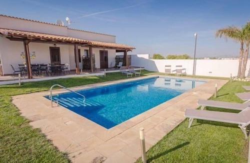 Tre Fontane House | Villa al Mare