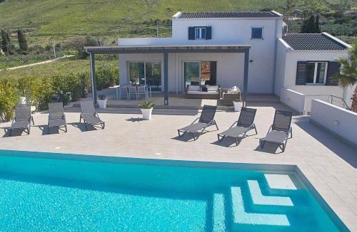 Castellammare del Golfo Villa | Villa Biancolilla