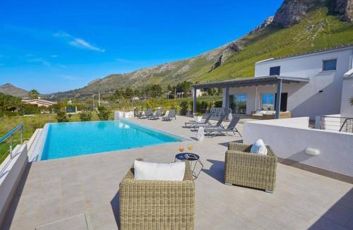 Castellammare del Golfo Villa | Villa Biancolilla