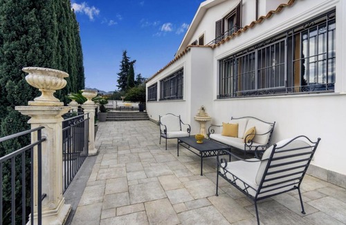 Monreale Villa | Villa Bouganville