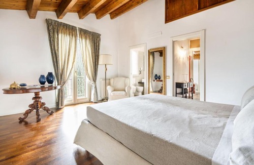 Monreale Villa | Villa Bouganville