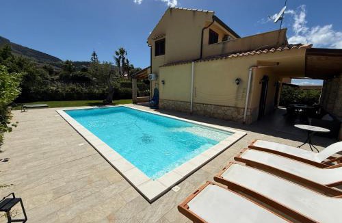 Torre Colonna-sperone House | Villa Cusimano