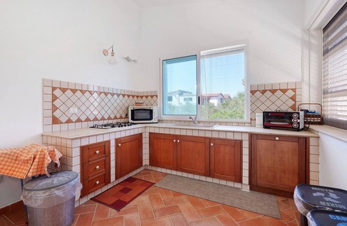 Partinico Villa | Villa Dalia with Pool: Mountain View, Wi-Fi, and Air Conditioning