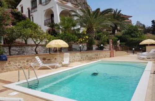 Capo Zafferano Apartment | Villa del Golfo Urio with swimming pool shared by the two apartments it is essential to have a car
