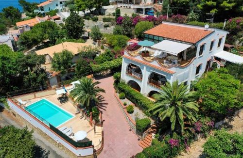 Capo Zafferano Apartment | Villa del Golfo Urio with swimming pool shared by the two apartments it is essential to have a car