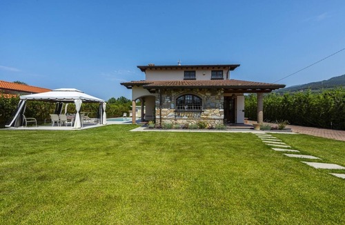 Pietrasanta Villa | Villa del Rio by MMega