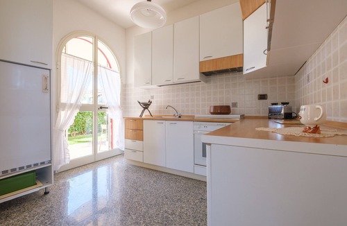 Furnari Villa | Villa "Delle Pomelie" with Private Garden, Balconies, and Wi-Fi