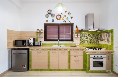 Alcamo Marina Villa | Villa DellOmbra: Heated Pool and Outdoor Kitchen