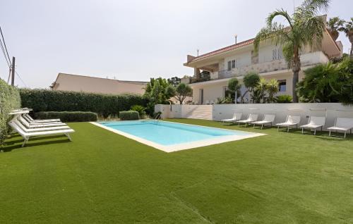 Alcamo Marina Apartment | Villa Dwellings With Pool For Exclusive Use