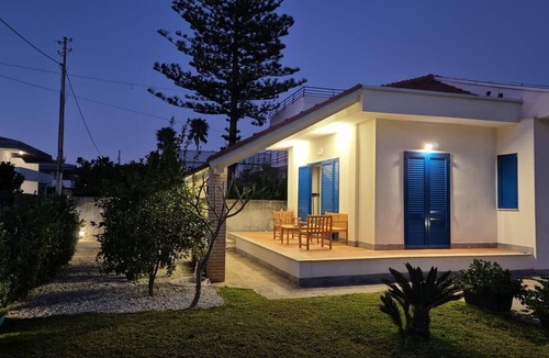 Villa Grazia di Carini House | Villa Egiza with a pool